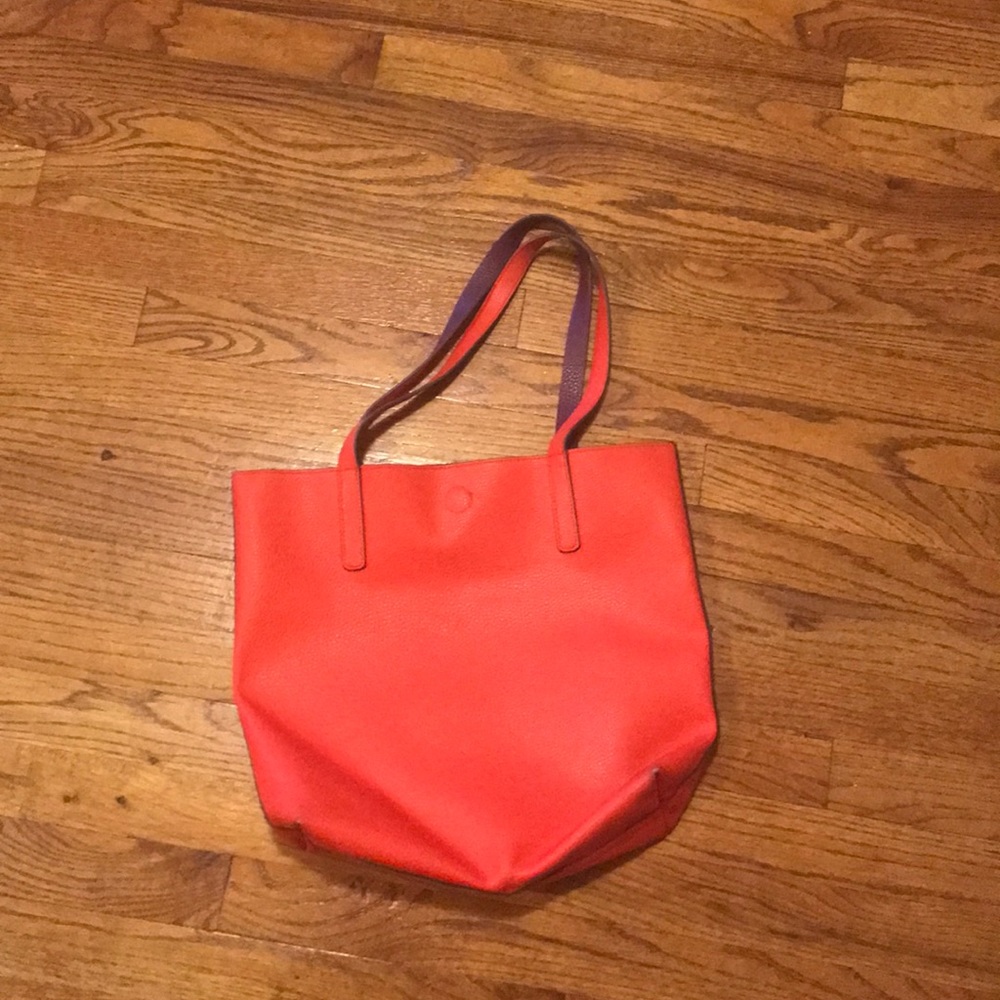 Red and purple reversible tote